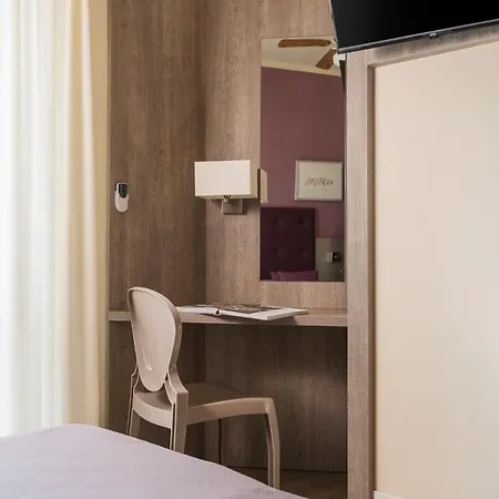 Azzurra Hotel