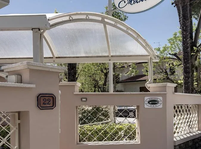 Azzurra 3* 마리아나디피에트라산타